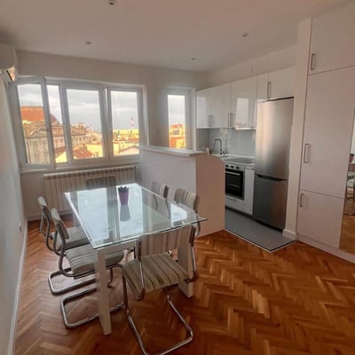 Rental of a spacious 2-room apartment, 67 m², in the city center of Belgrade, Serbia